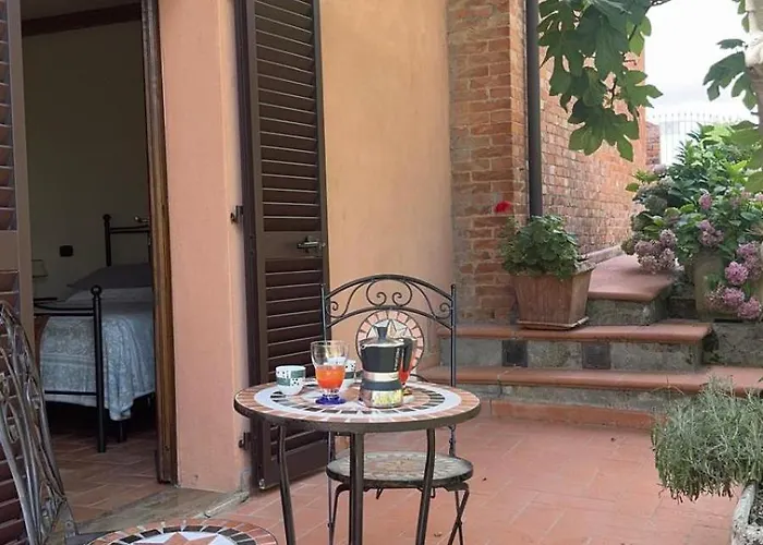 La Collina Farm stay *